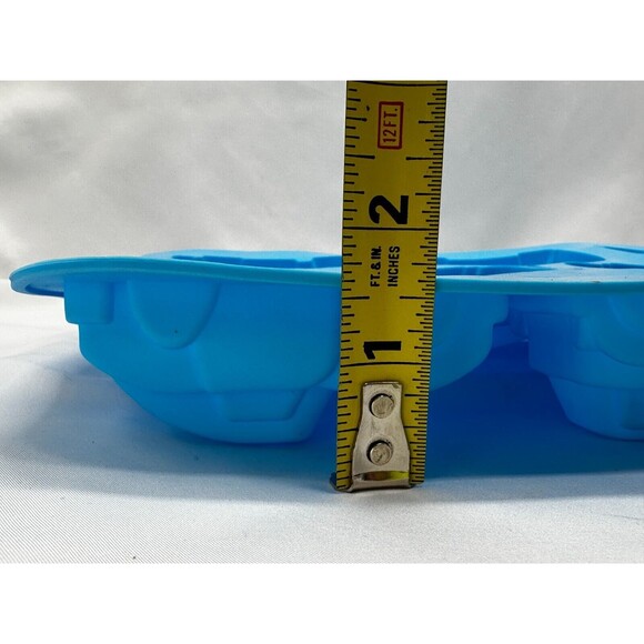 8 CAVITY Silicone Baking Cup Cake/Ice/Chocolate/Candy Mold - Vintage Cars 9x12" - Picture 7 of 7